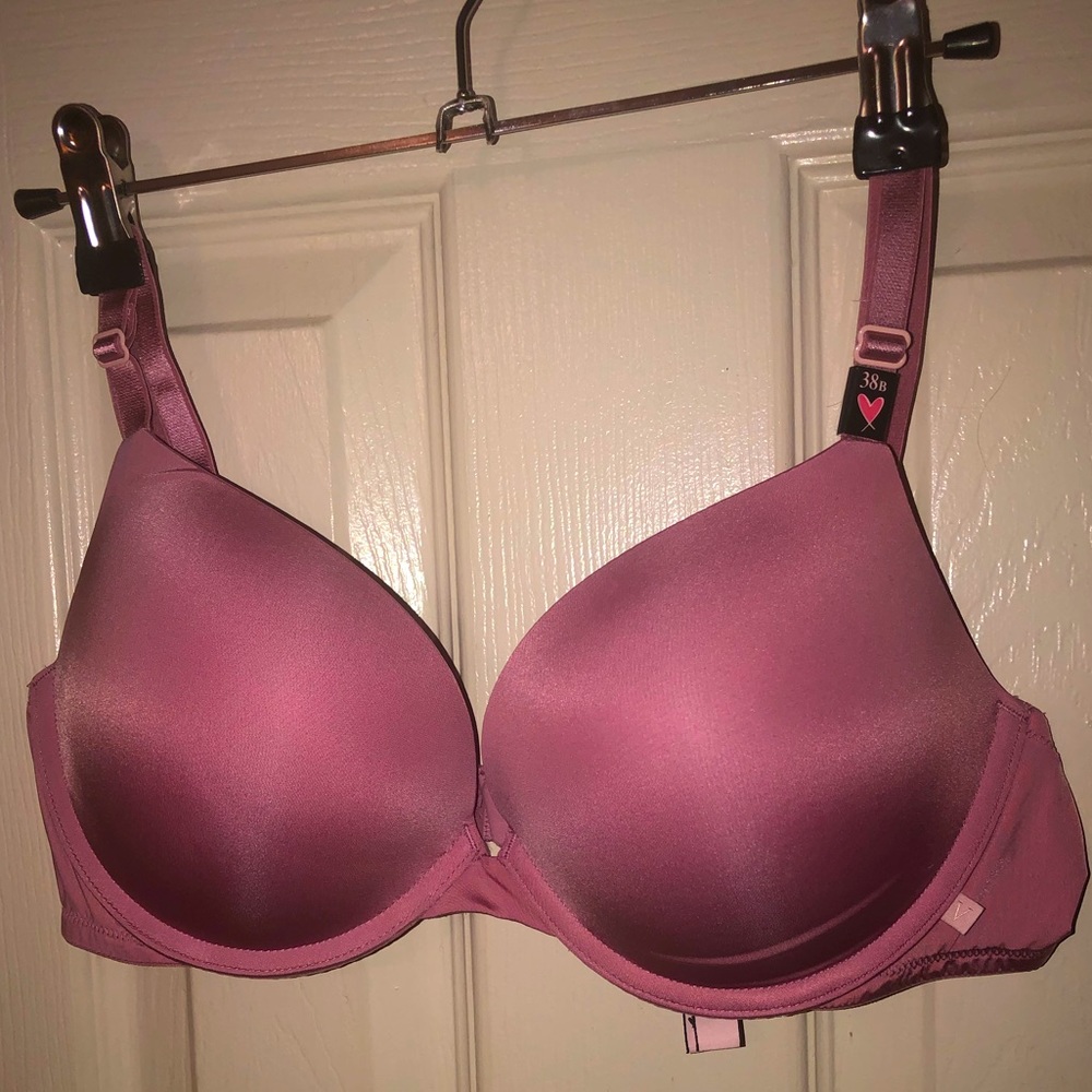 Victoria’s Secret 38B bra